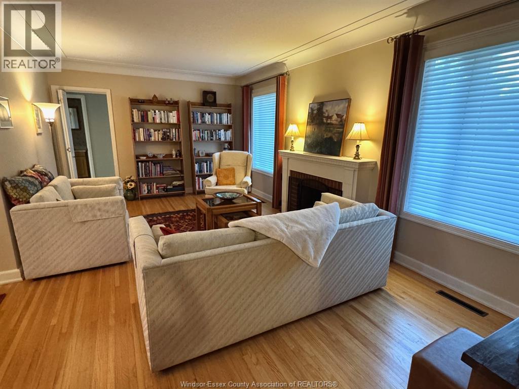 880 PATRICE DRIVE - 4