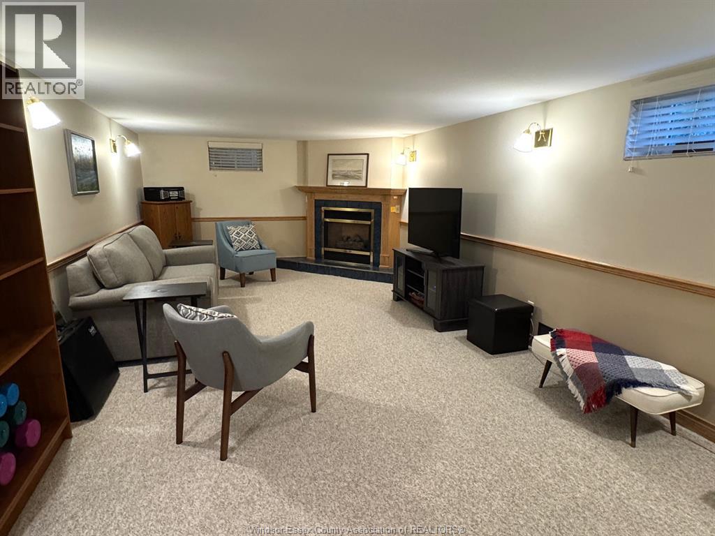 880 PATRICE DRIVE - 38