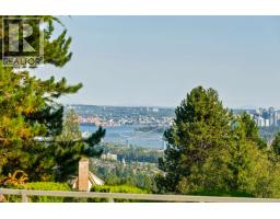 Lower 2426 Westhill Court, West Vancouver, BC V7S3A5 Photo 22