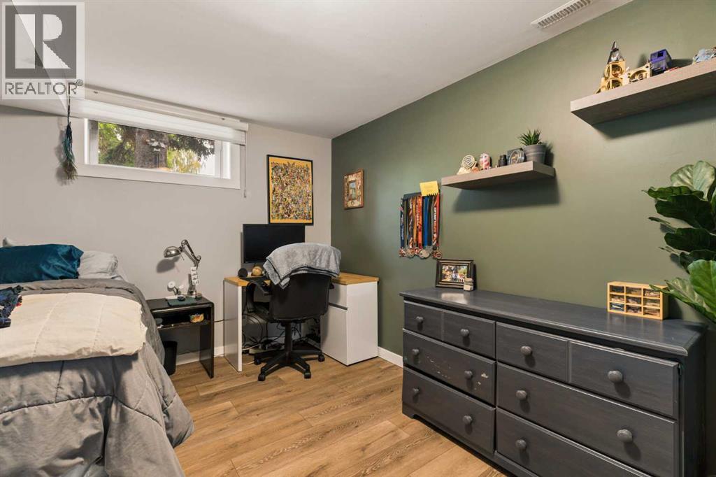 228 Midridge Crescent SE - Image 35