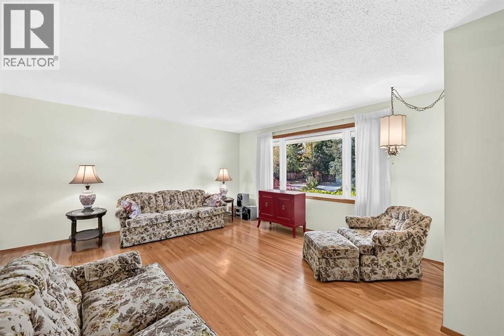 10424 2 Street SE - 4