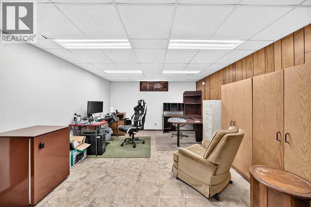 10424 2 Street SE - Image 31