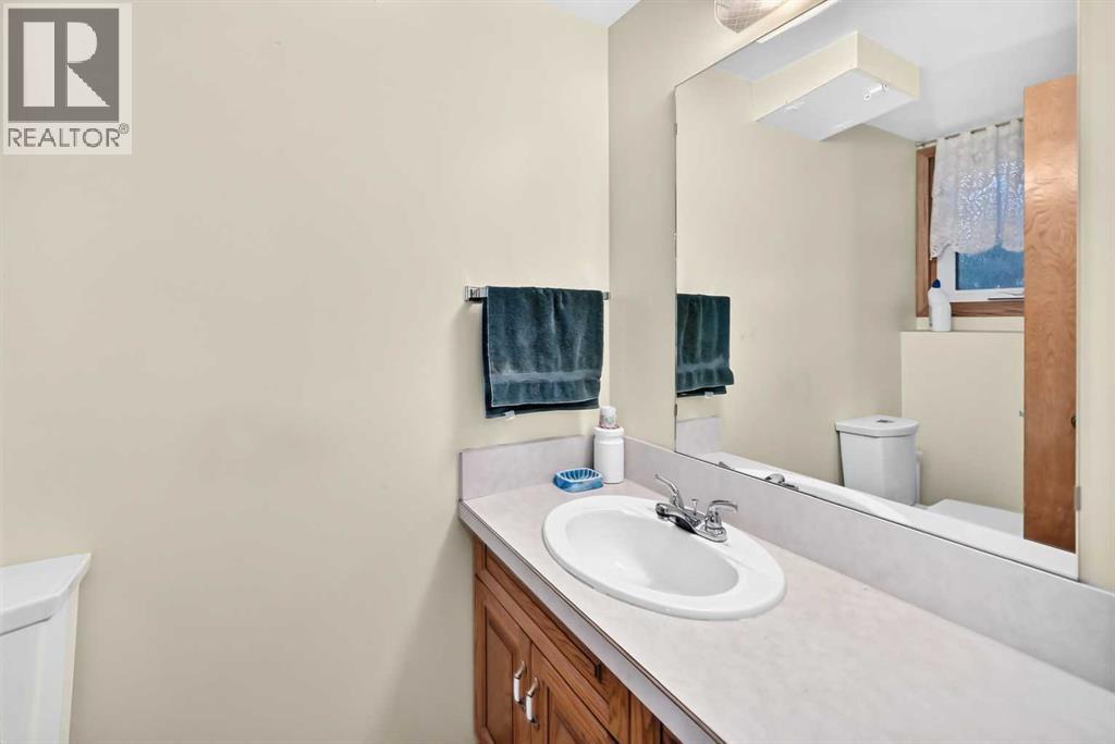 10424 2 Street SE - Image 27