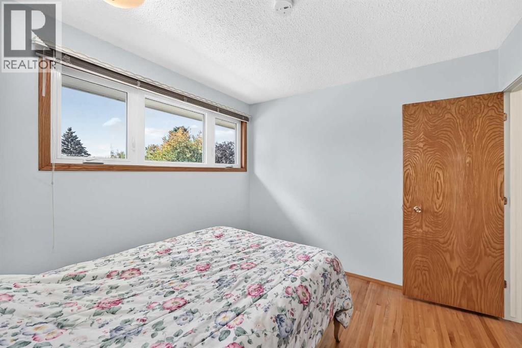 10424 2 Street SE - Image 18