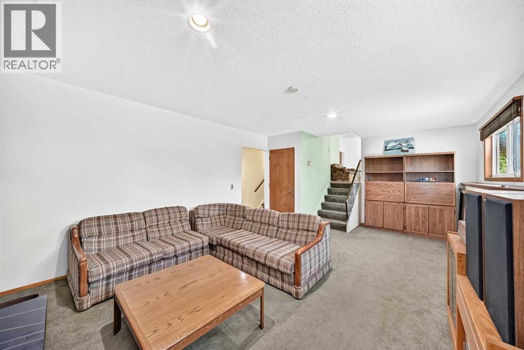 10424 2 Street SE - 26