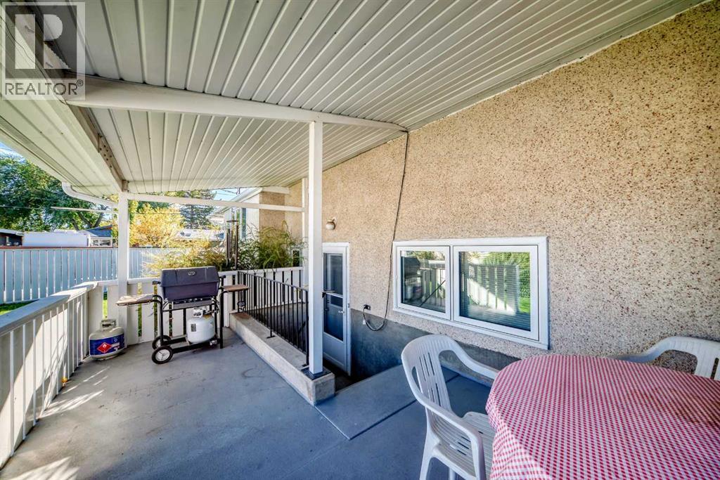 10424 2 Street SE - Image 36