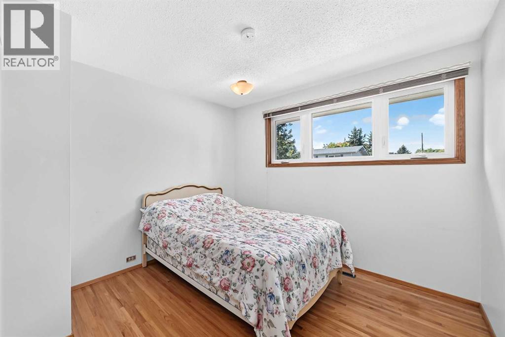10424 2 Street SE - Image 17