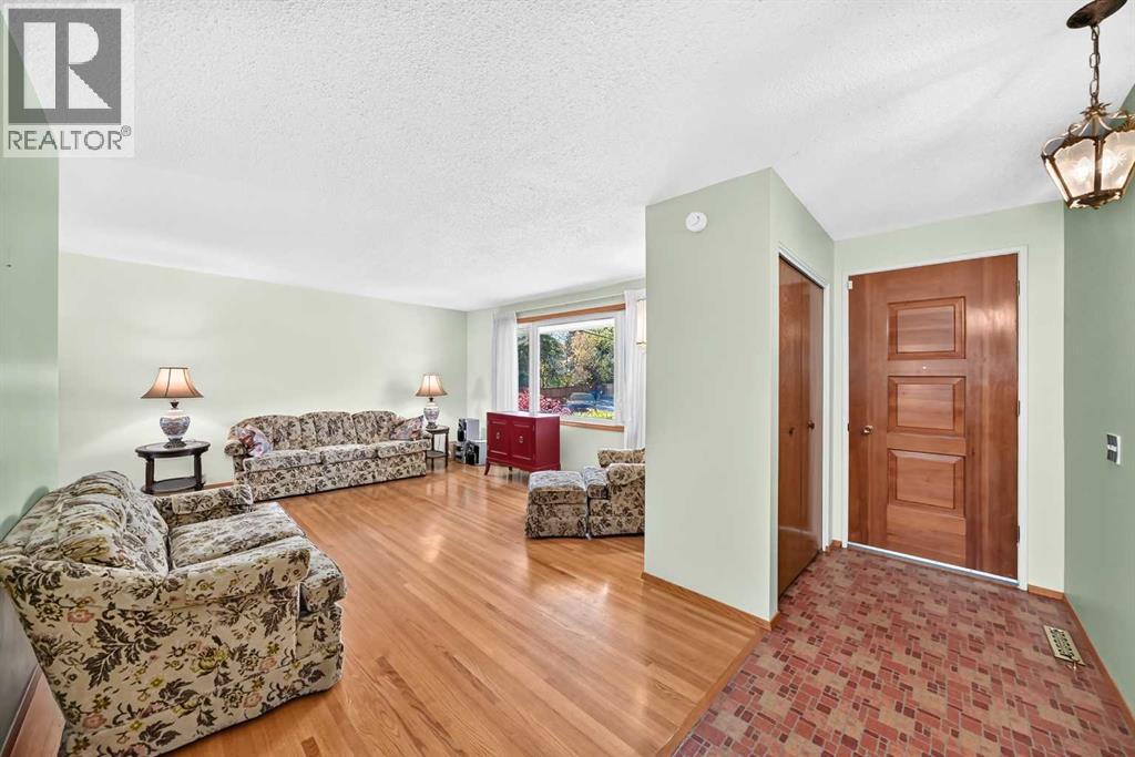10424 2 Street SE - 3