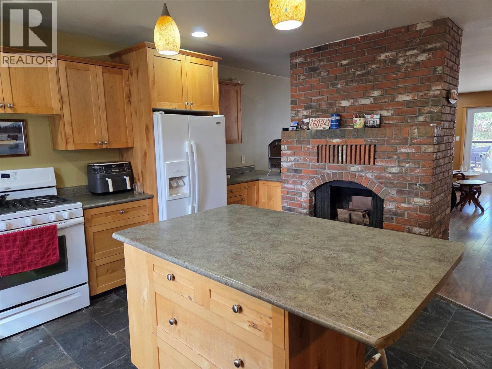 88 103 Avenue - 3