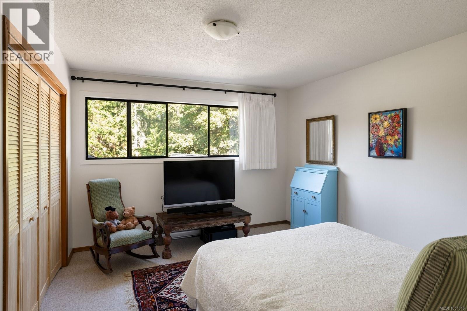 5320 Old West Saanich Rd - 22