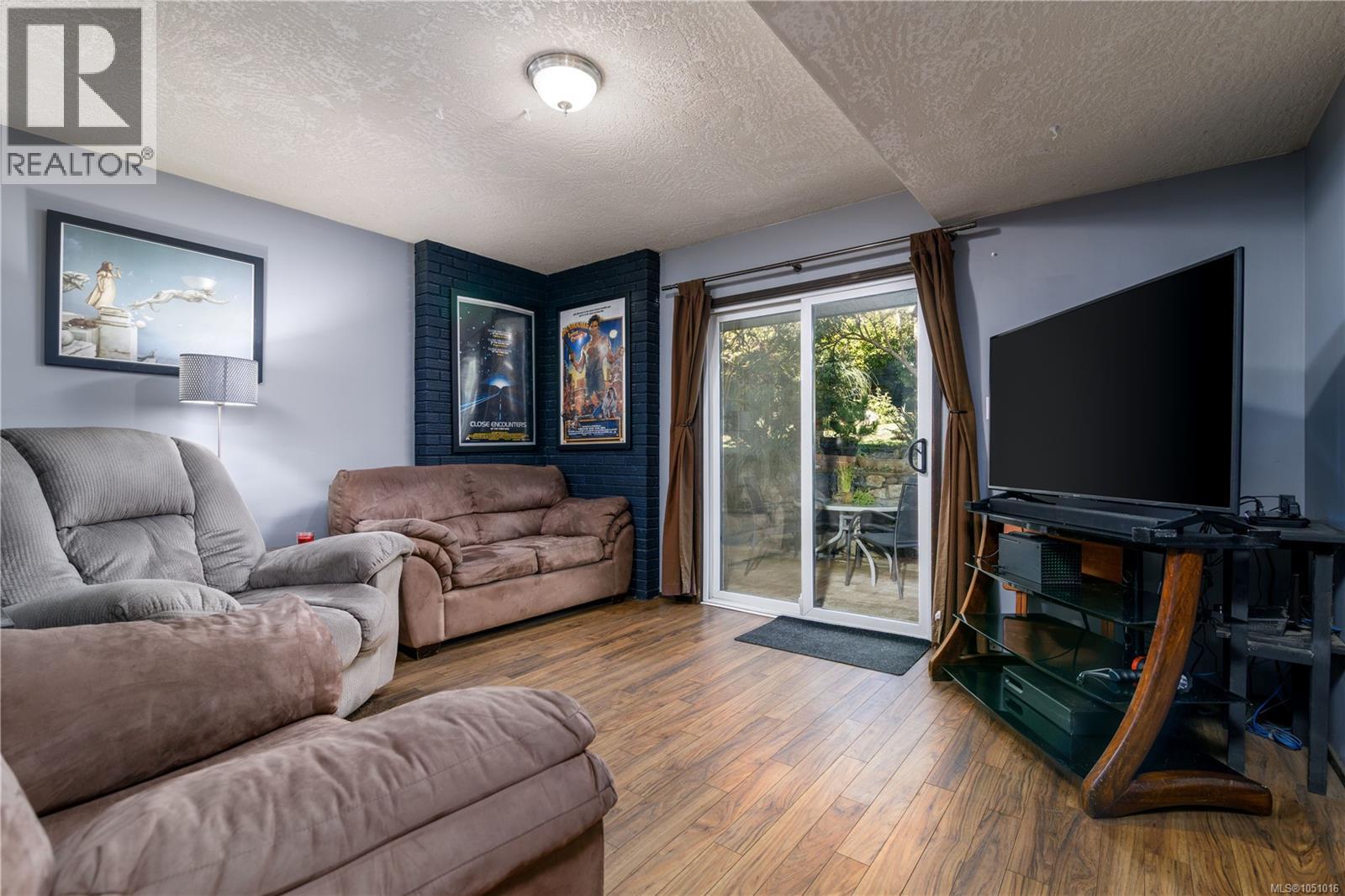 520 Elizabeth Ann Dr - Image 12