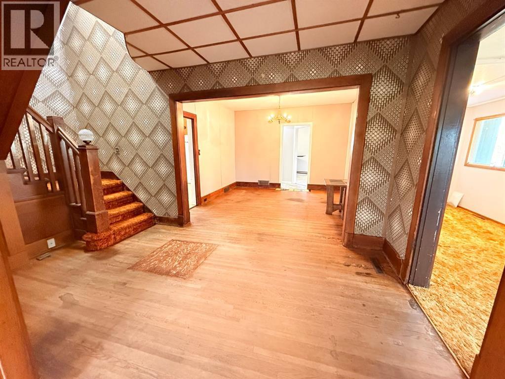 Listing photo – 5116 53 Street, Rocky Mountain House
