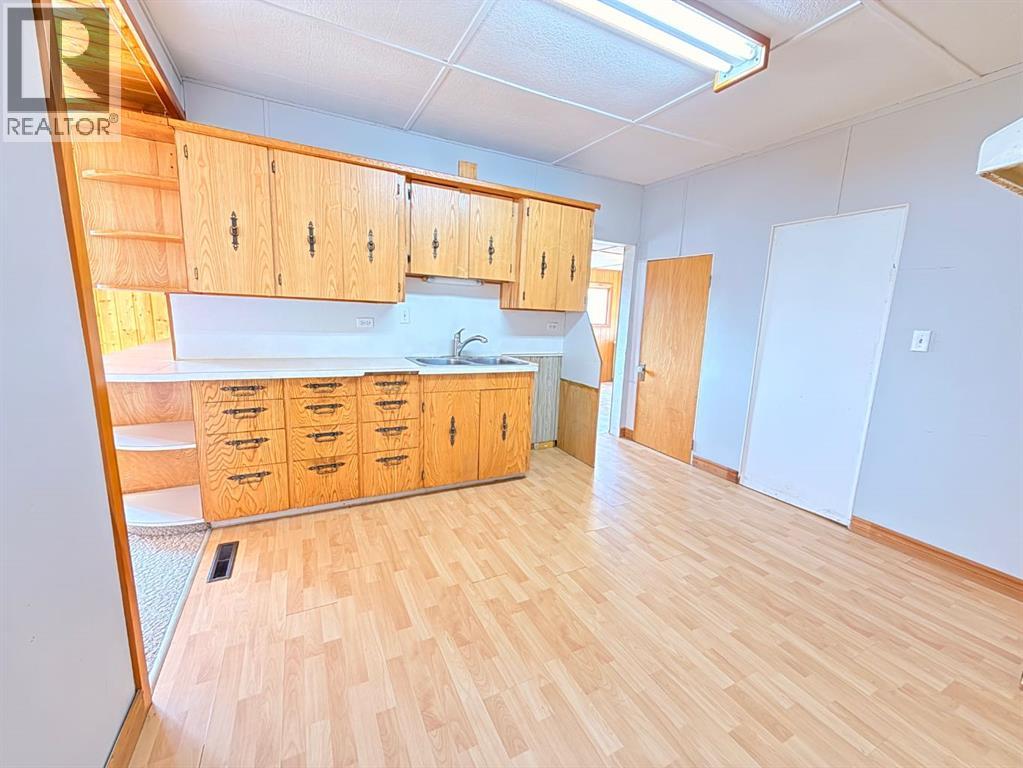 Listing photo – 5116 53 Street, Rocky Mountain House