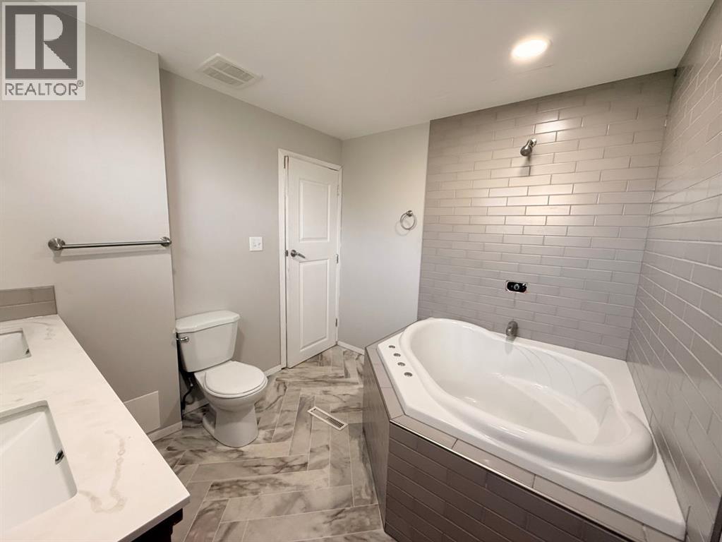 Listing photo – 5116 53 Street, Rocky Mountain House