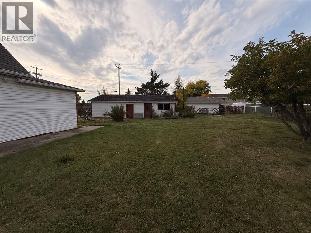 Listing photo – 5116 53 Street, Rocky Mountain House
