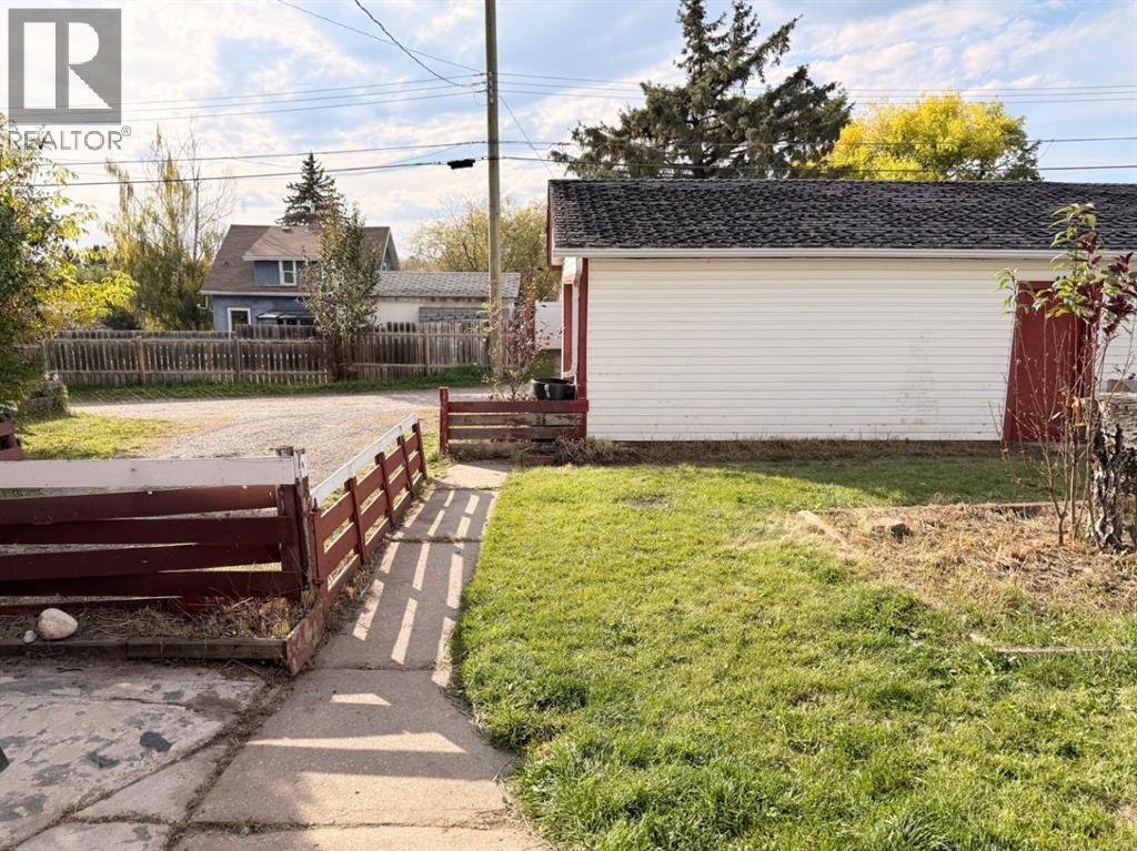 Listing photo – 5116 53 Street, Rocky Mountain House