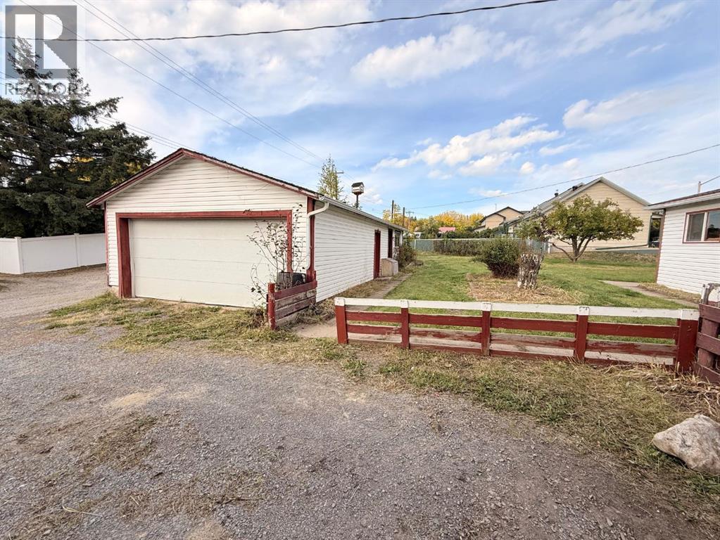 Listing photo – 5116 53 Street, Rocky Mountain House