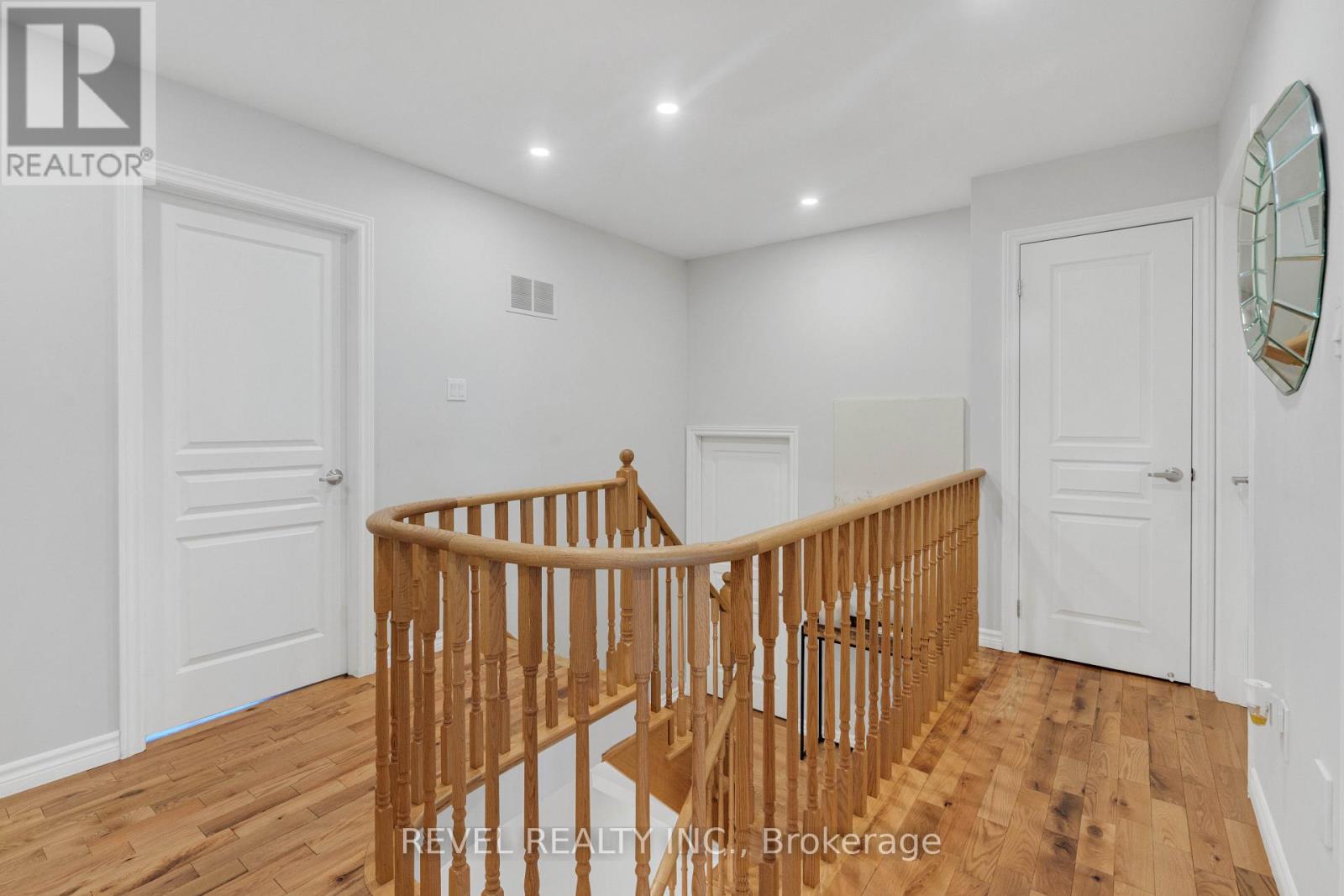 6 MCKAY AVENUE - 17