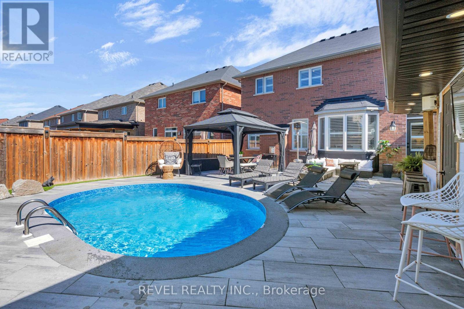 6 MCKAY AVENUE - 31
