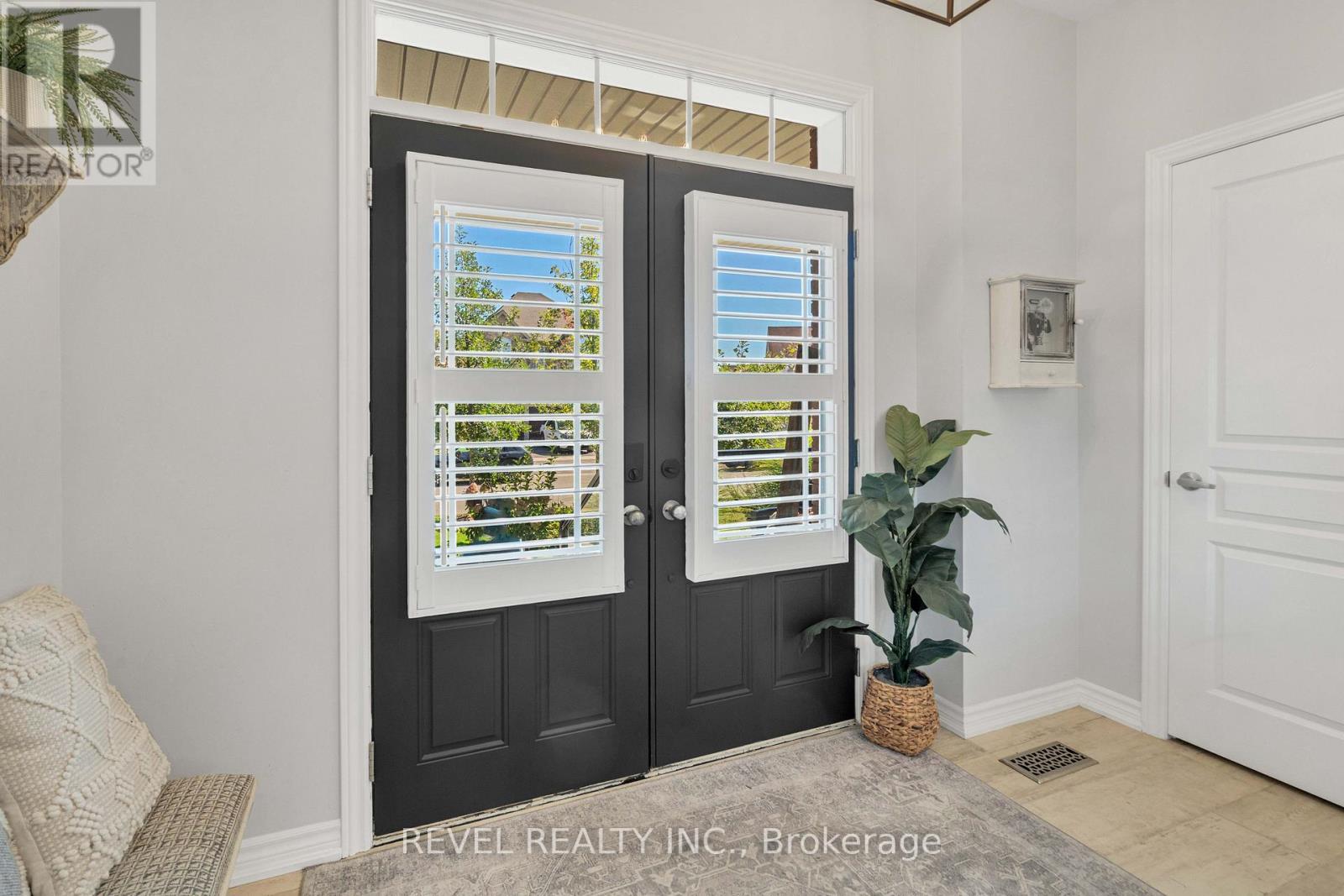 6 MCKAY AVENUE - 6