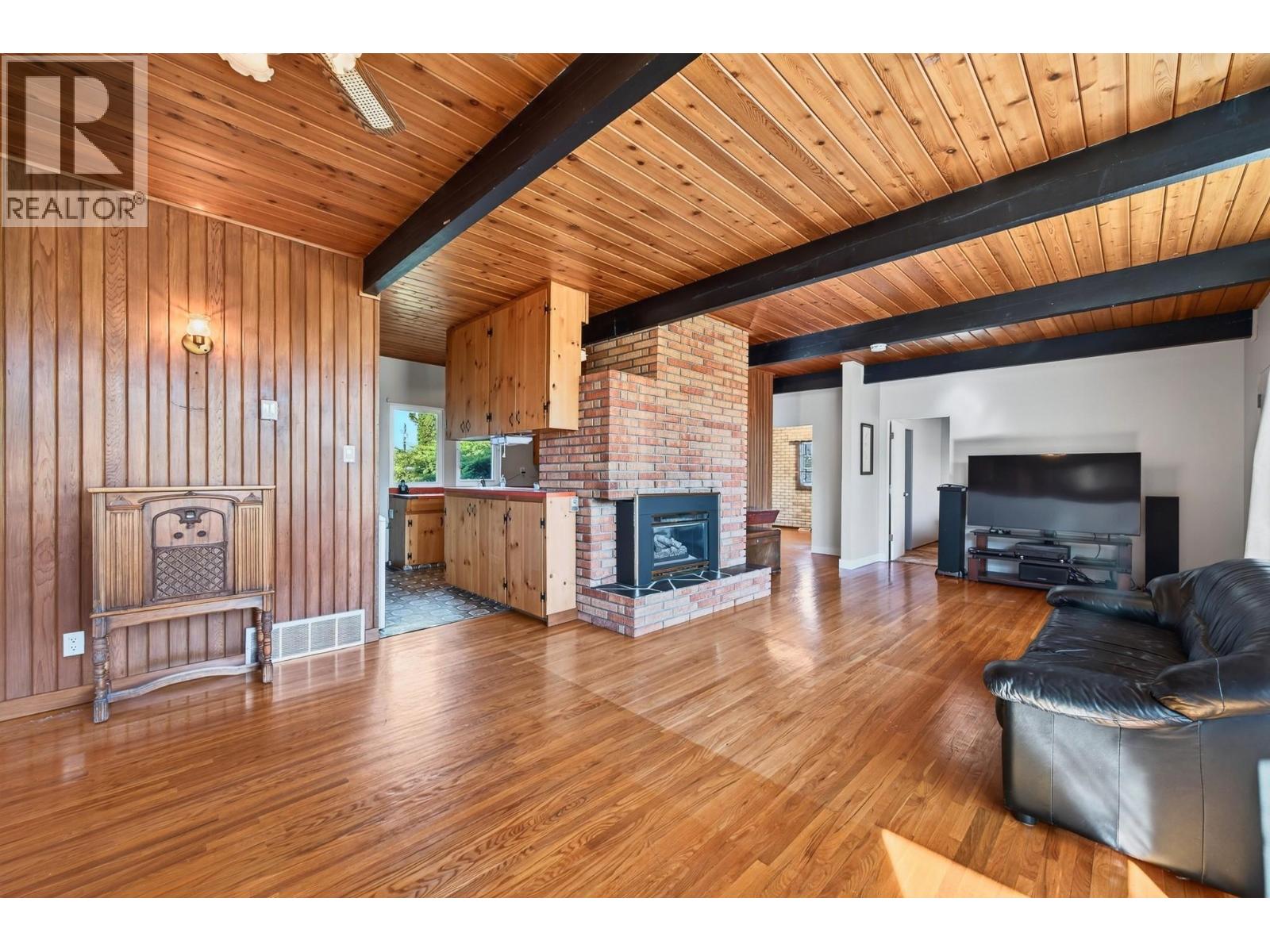 1020 Southill Street - Image 4