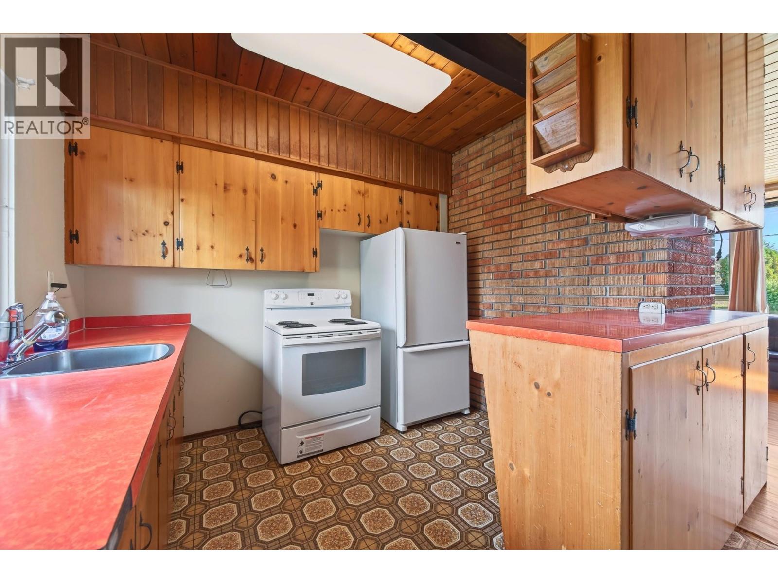 1020 Southill Street - 7