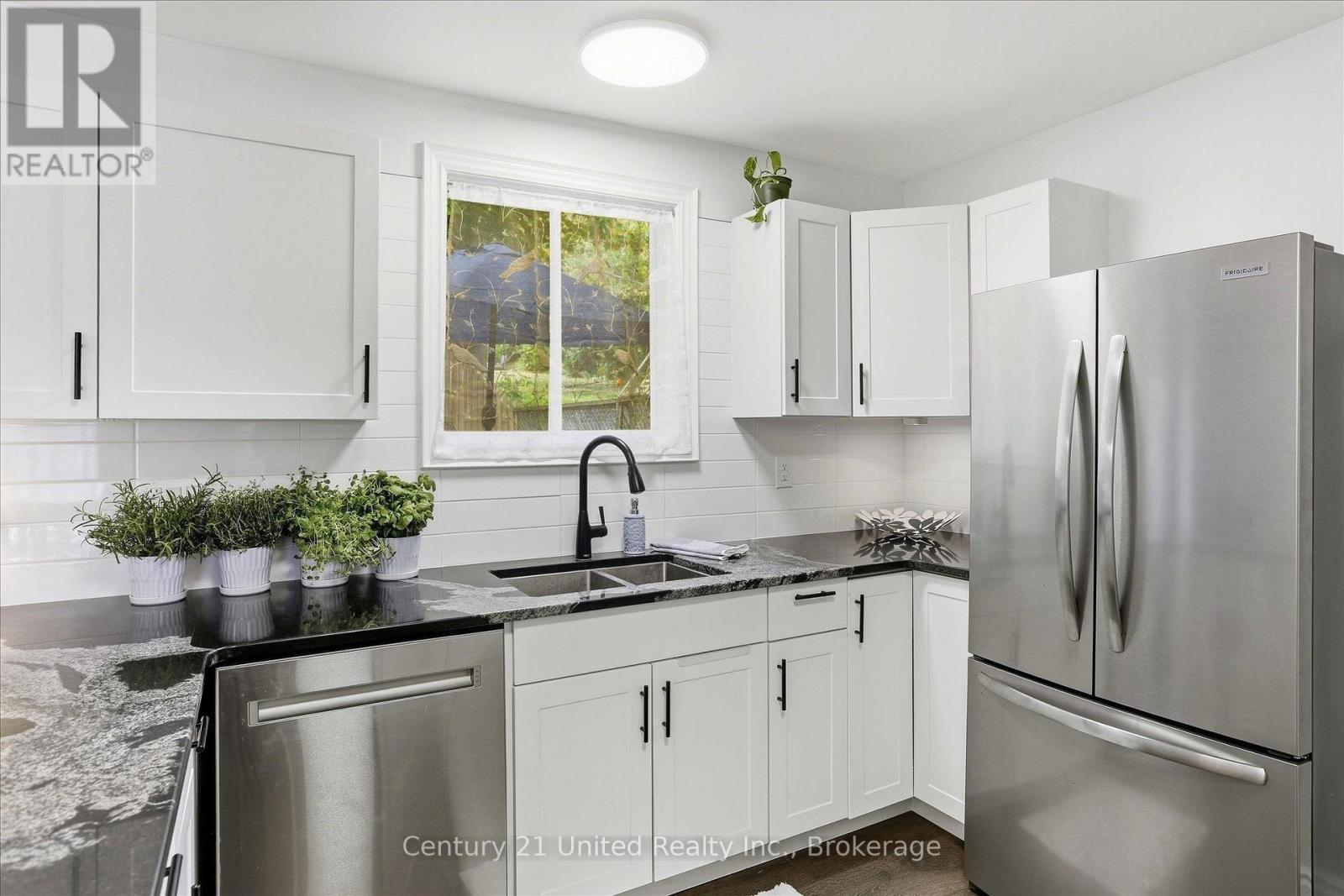 46 RIDGE STREET - 12