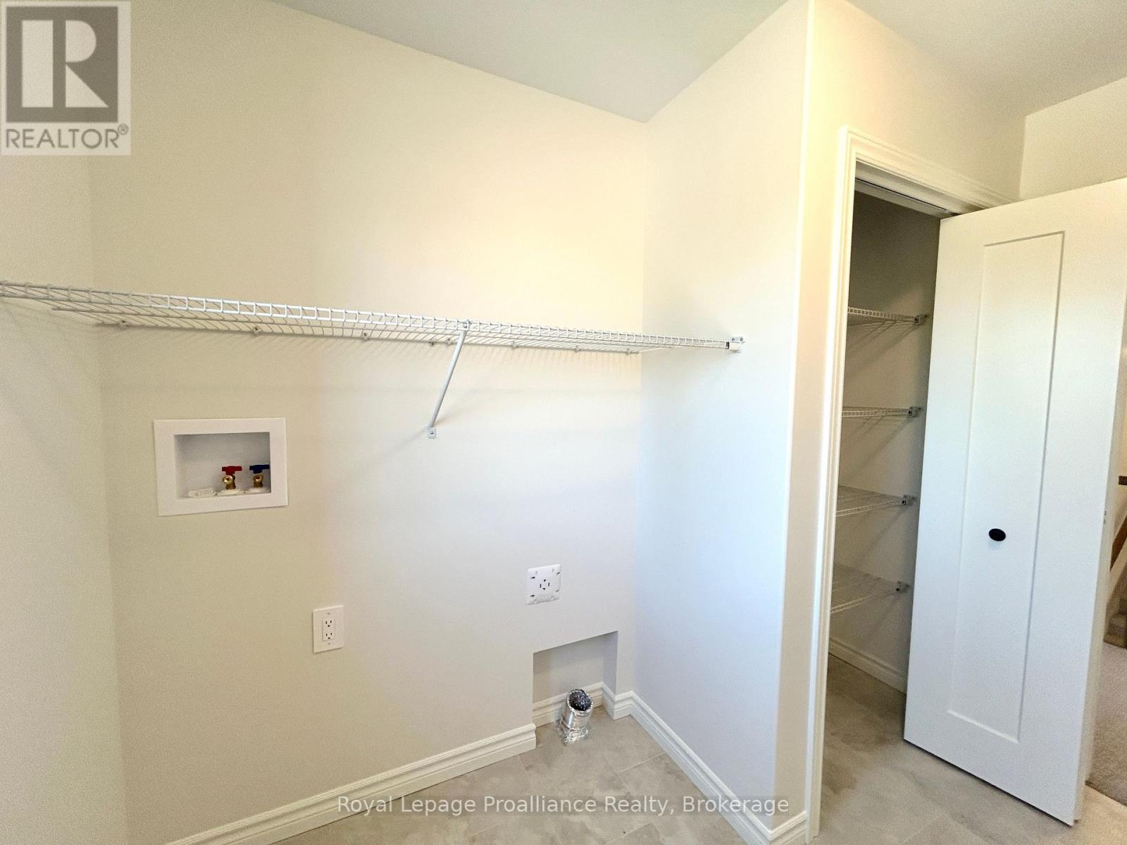 20 PEACE RIVER STREET - 19