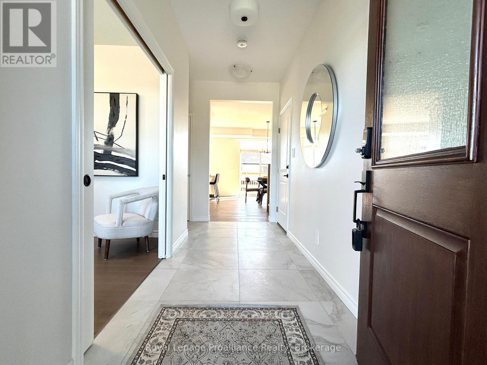 20 PEACE RIVER STREET - 2