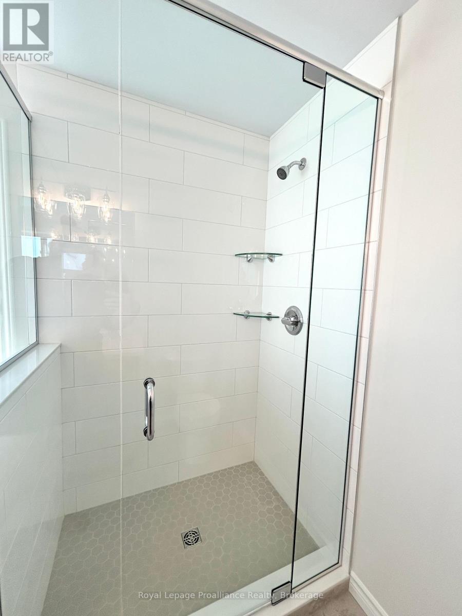20 PEACE RIVER STREET - 26
