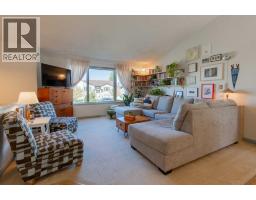 198 Blackfoot Boulevard W - photo 5