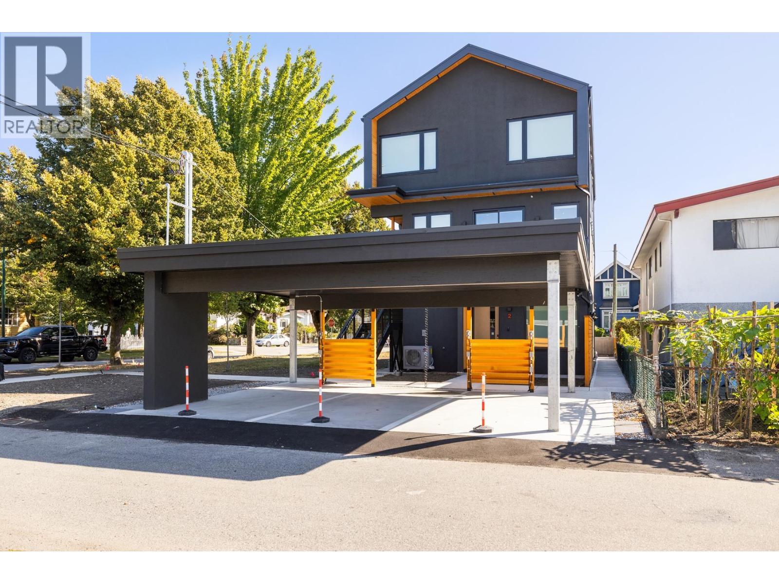 3 2995 ADANAC STREET, Vancouver - Image 1
