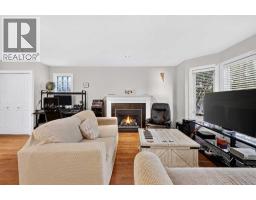4pc Bathroom - 2, 2811 24a Street Sw, Calgary, AB T3E1W1 Photo 12