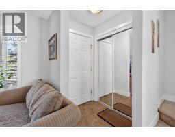 3pc Bathroom - 2, 2811 24a Street Sw, Calgary, AB T3E1W1 Photo 16