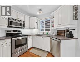 Primary Bedroom - 2, 2811 24a Street Sw, Calgary, AB T3E1W1 Photo 7