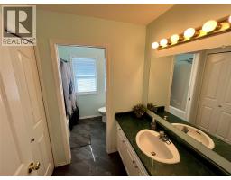 358 Oak Avenue, Sicamous, BC V0E2V1 Photo 39