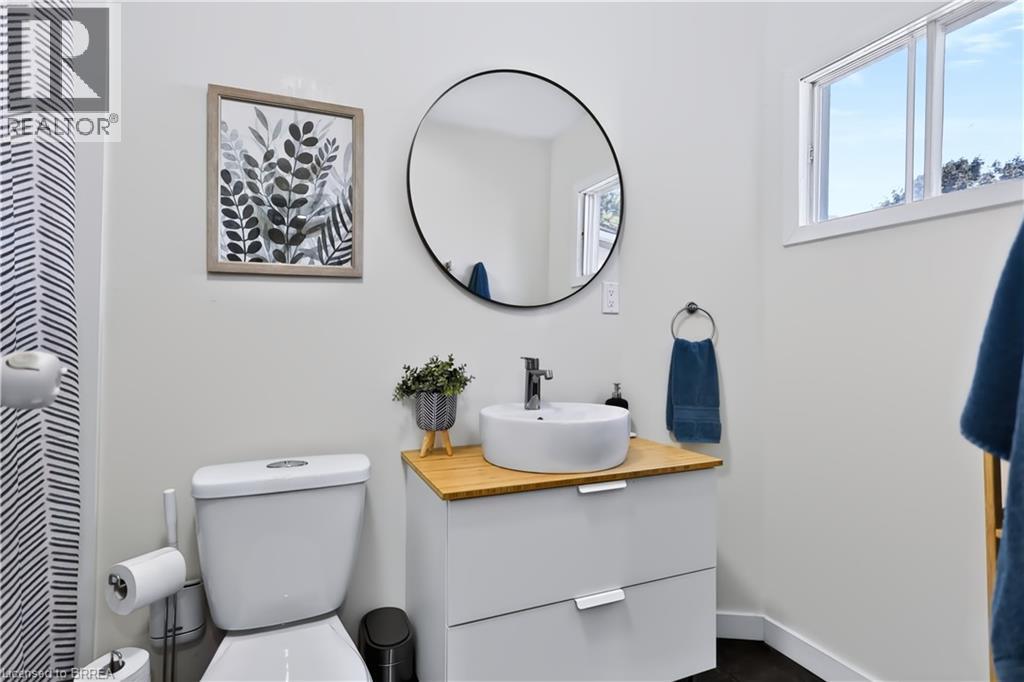 277 QUEEN Street N - Image 21