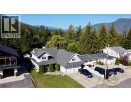 358 Oak Avenue, Sicamous, BC V0E2V1 Photo 51