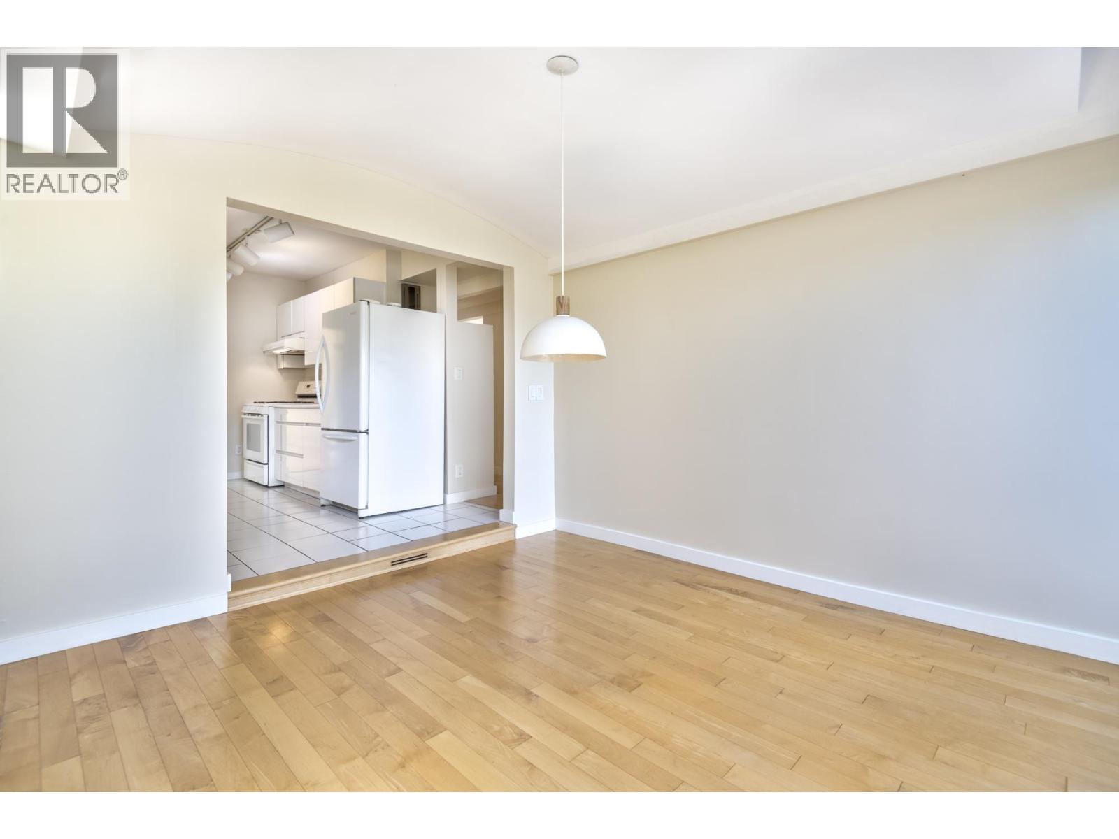3249 W 21 AVENUE, Vancouver - Image 1