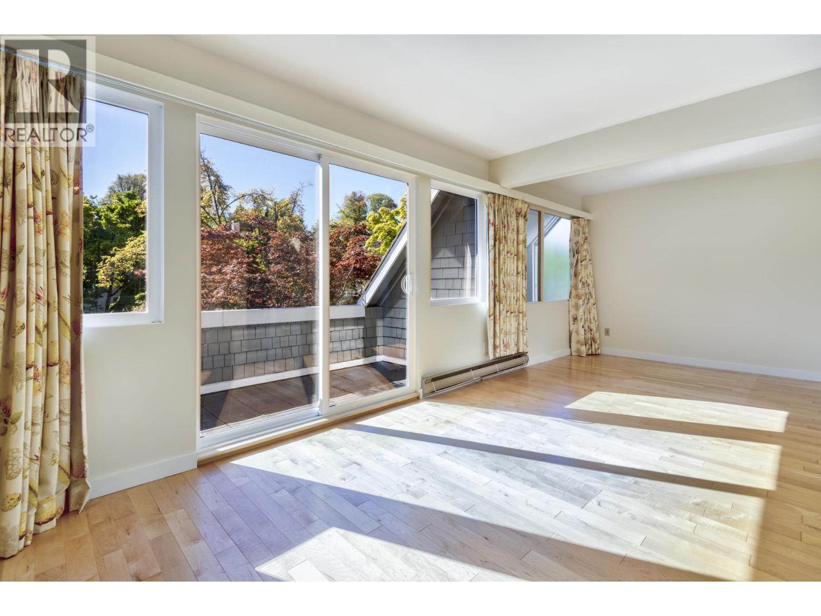 3249 W 21 AVENUE, Vancouver - Image 1