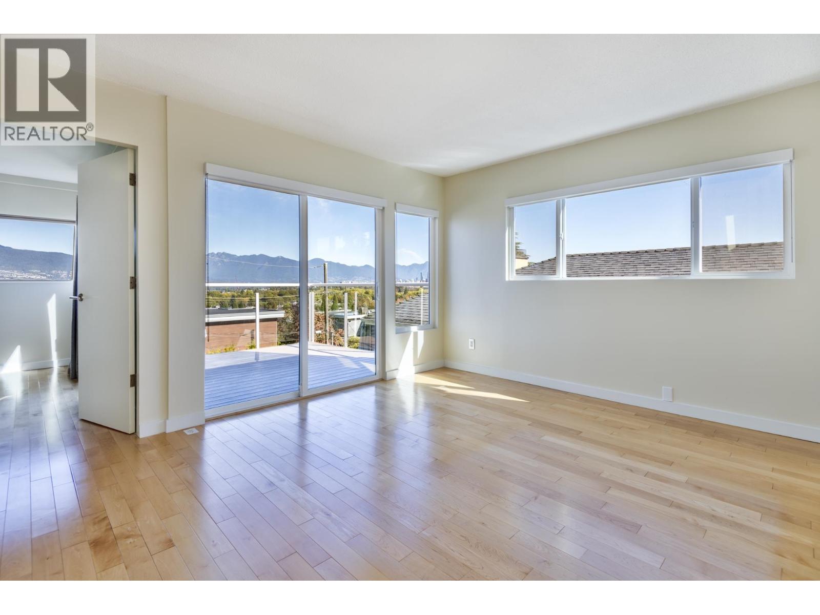 3249 W 21 AVENUE, Vancouver - Image 1