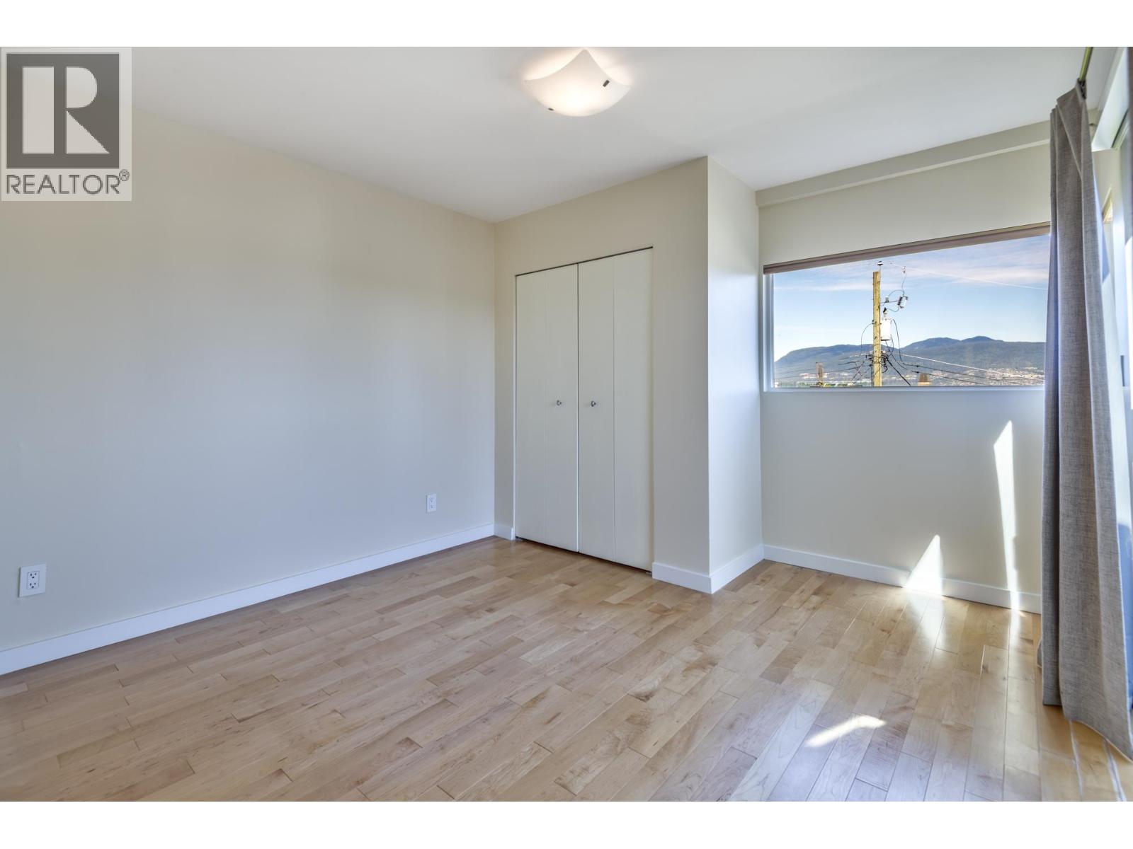 3249 W 21 AVENUE, Vancouver - Image 1