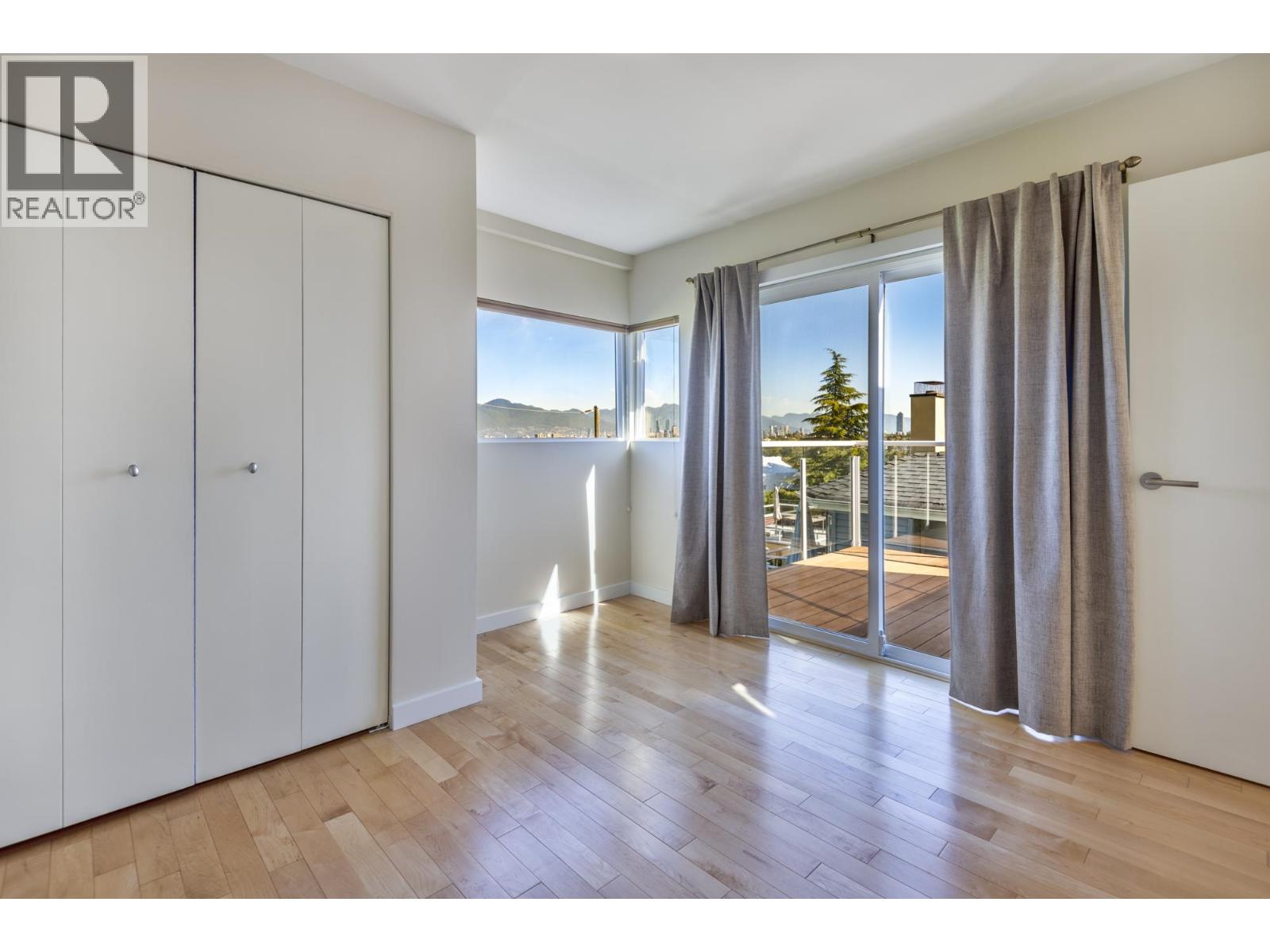 3249 W 21 AVENUE, Vancouver - Image 1