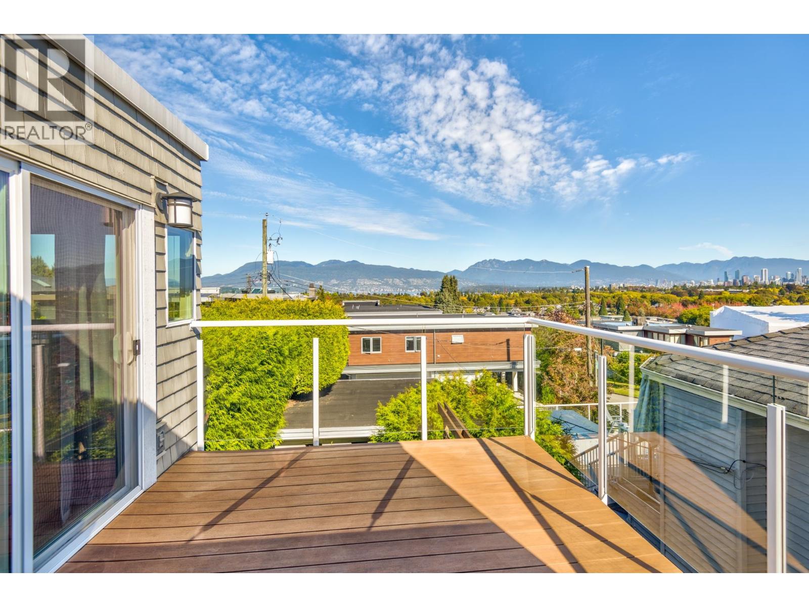 3249 W 21 AVENUE, Vancouver - Image 1