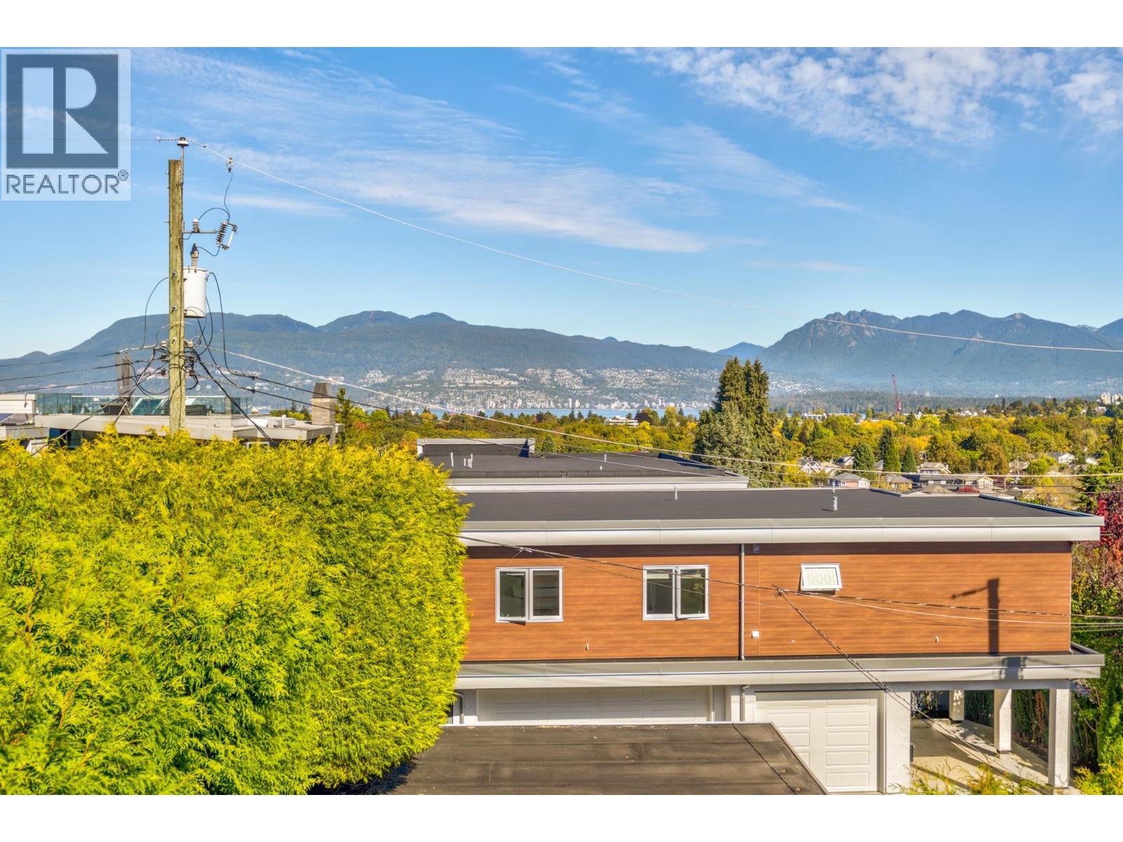 3249 W 21 AVENUE, Vancouver - Image 1