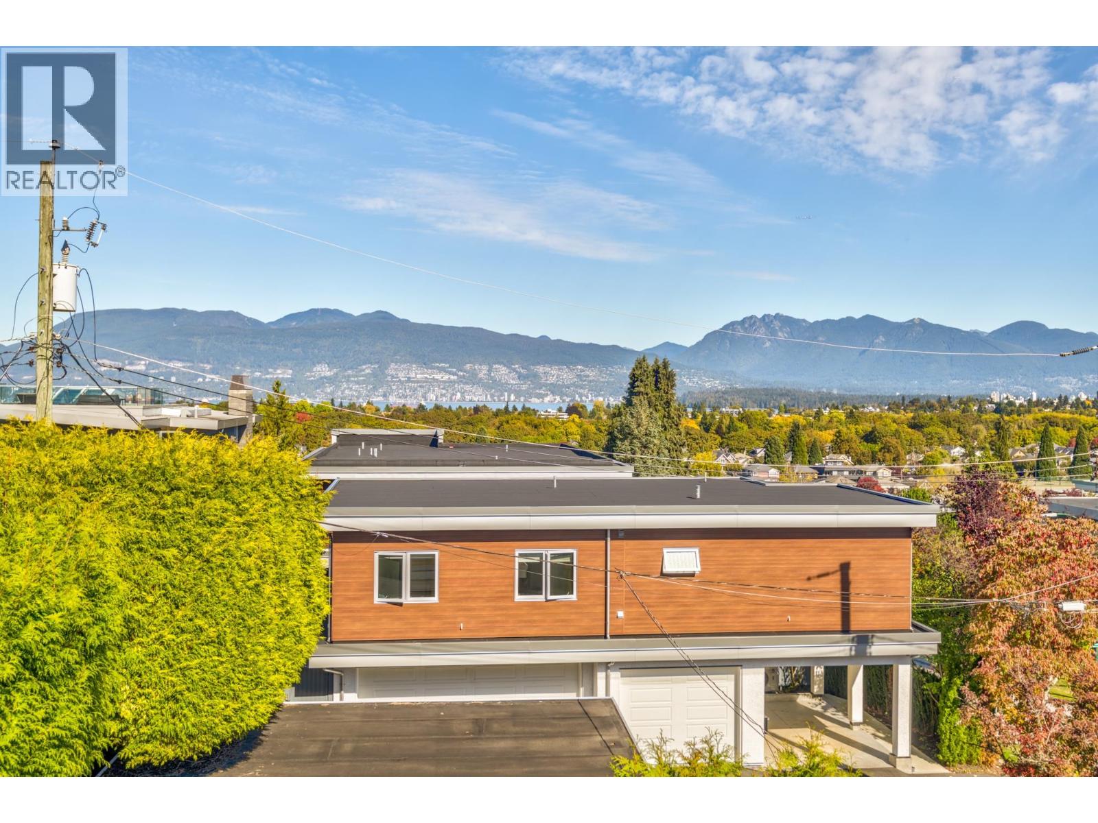 3249 W 21 AVENUE, Vancouver - Image 1