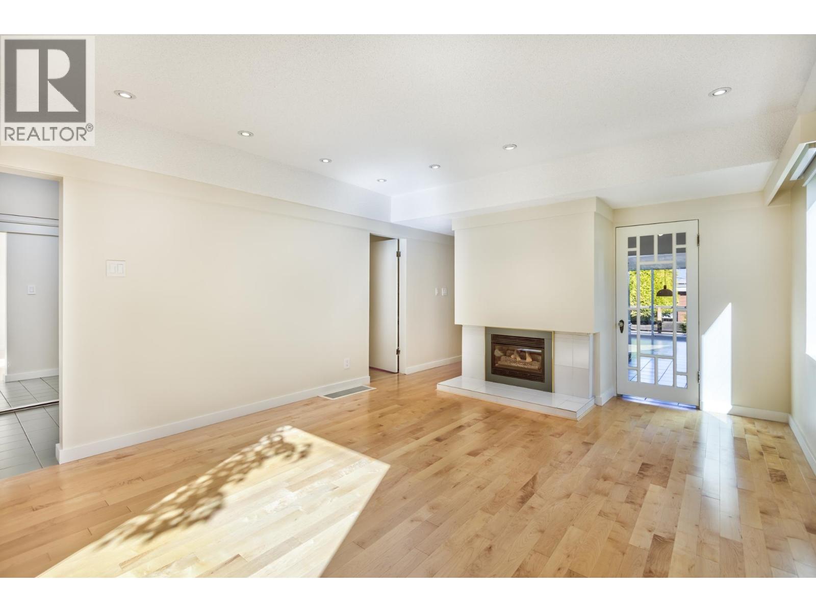 3249 W 21 AVENUE, Vancouver - Image 1