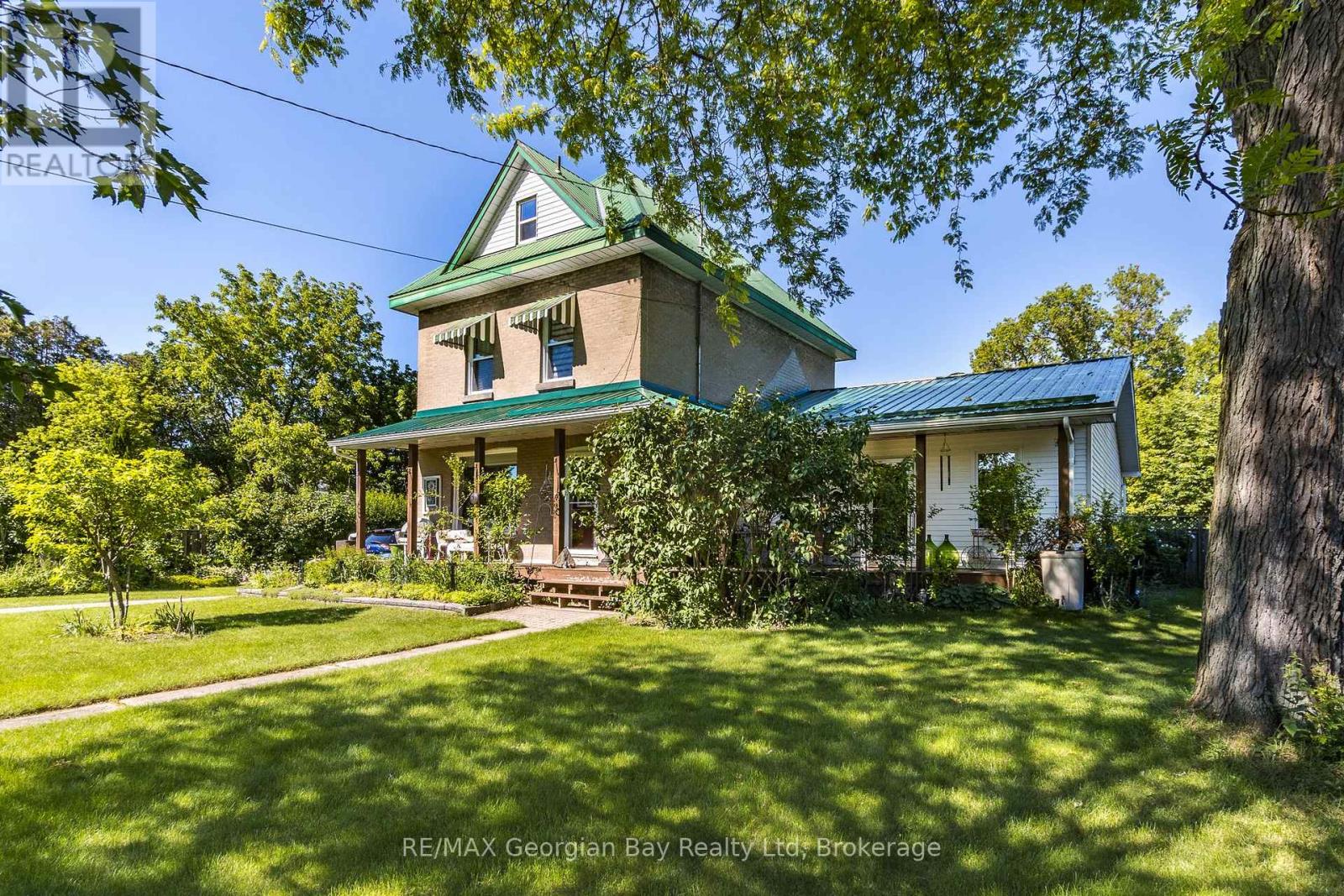 305 LINDSAY STREET E - Image 38