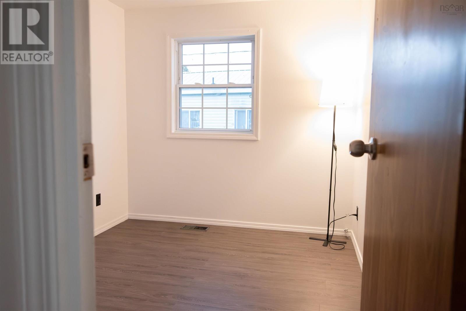 275 Circle Drive - Image 6