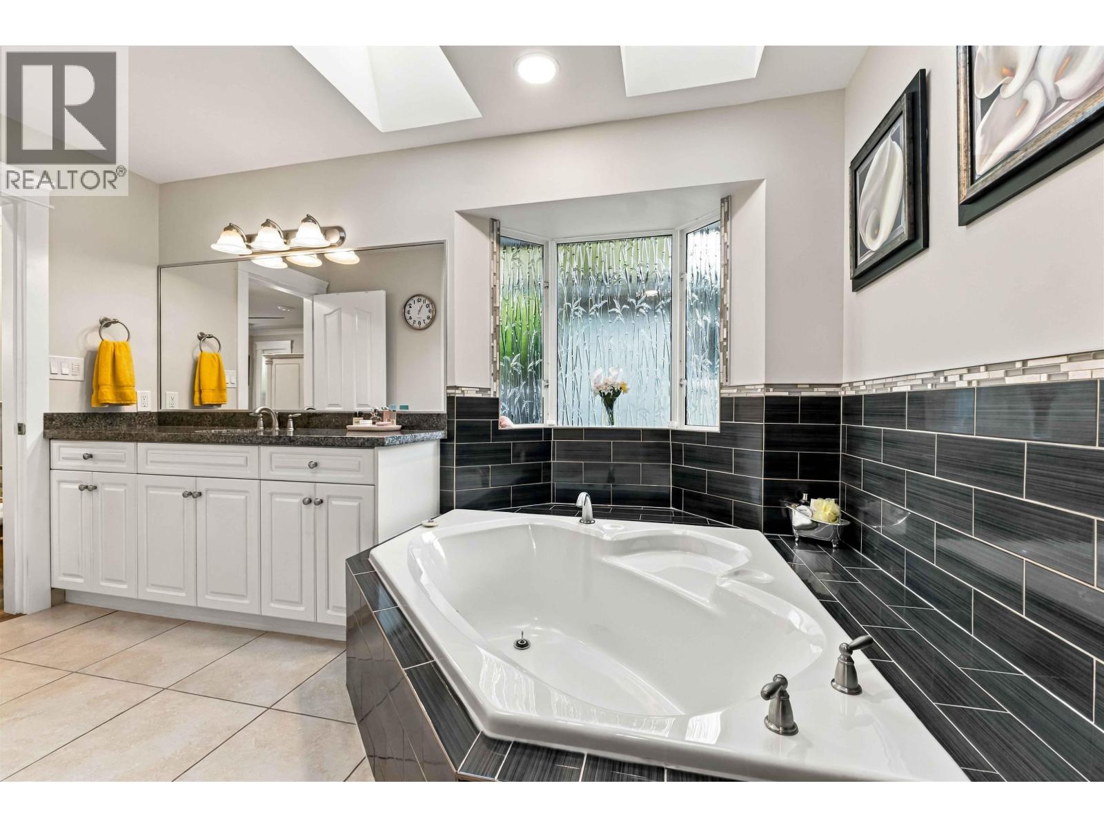 Photo of 11 23100 129 AVENUE 27